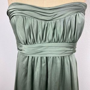 Vineyard Collection Strapless Sage Green Gown// Dress size 6